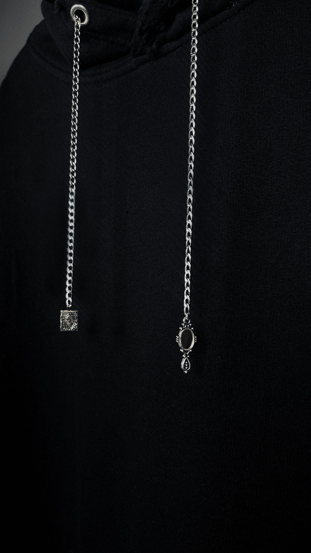 MESS OF A MIND - HOODIE