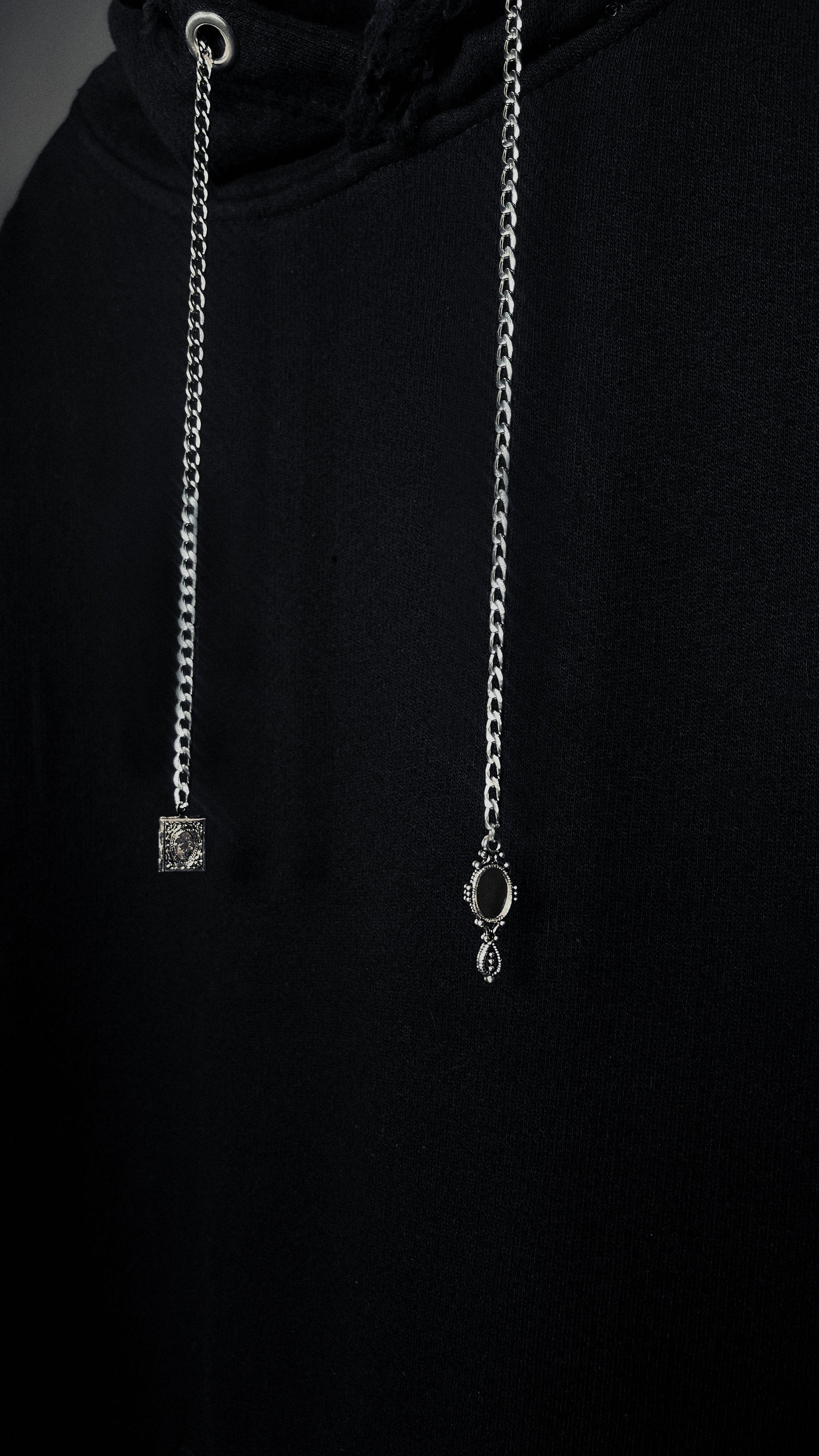 MESS OF A MIND - HOODIE